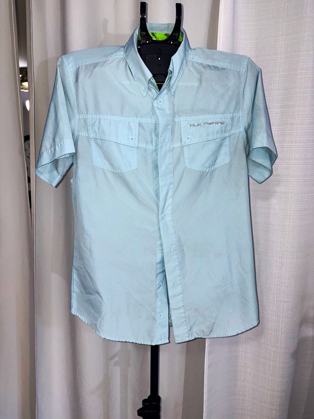 Huk Men’s Light Blue Short Sleeve Button-Down Fishing Shirt Pockets L Poly